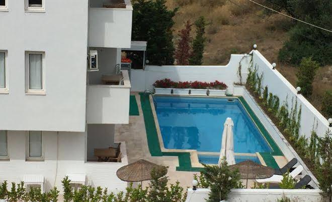Cicek Apart Hotel Cesme Exterior photo